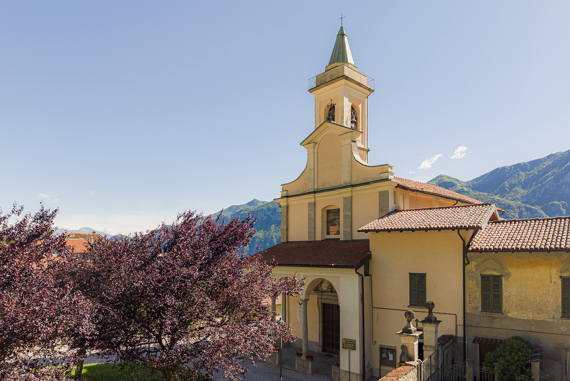 Chiesa dei SS. Ambrogio e Bernardo