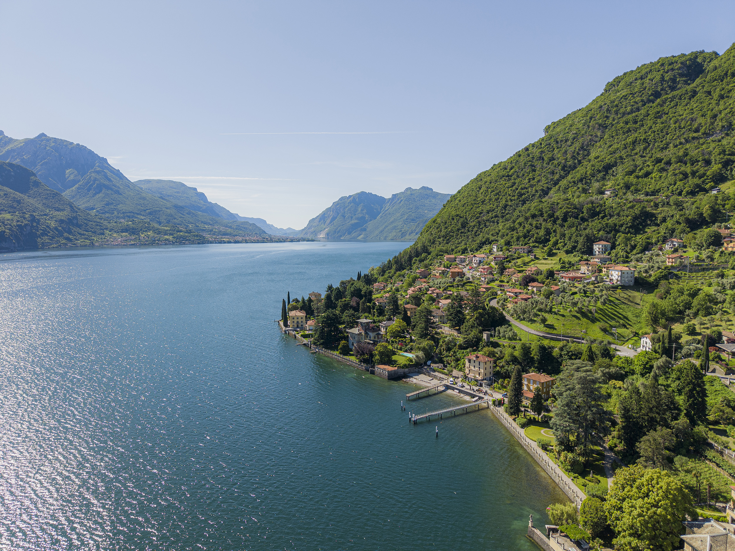 Vista aerea dal lago